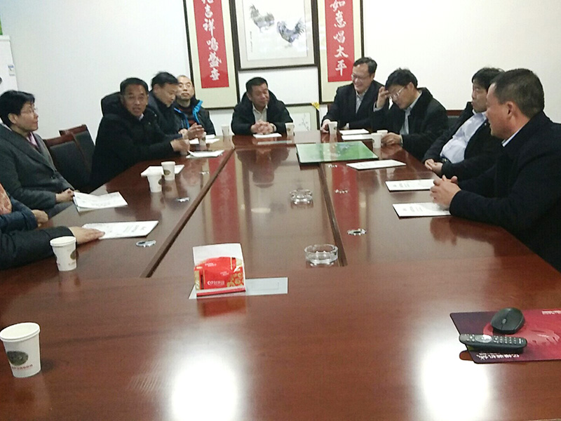 市政協(xié)原副主席、民建市委原主委牛惠蘭，市人大常委、民建市委副主委周中穩(wěn)一行到我公司調(diào)研蘆花雞養(yǎng)殖發(fā)展情況