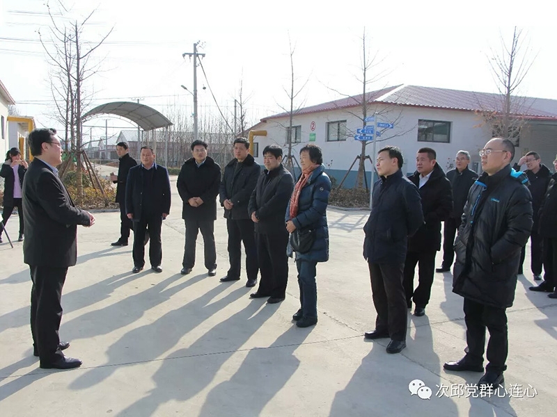 市政協(xié)原副主席、民建市委原主委牛惠蘭，市人大常委、民建市委副主委周中穩(wěn)一行到我公司調(diào)研蘆花雞養(yǎng)殖發(fā)展情況